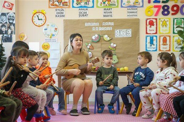 Konak Belediyesi’nin, ilçenin 10 ayrı bölgesinde okul öncesi çağdaki çocuklara