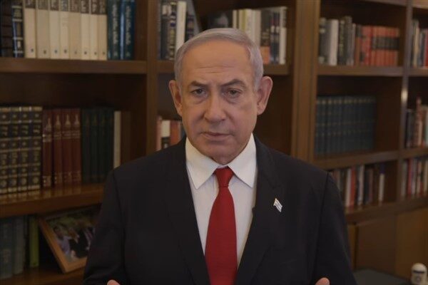 İsrail Başbakanı Netanyahu, Kudüs'teki ofisinde Hindistan'ın İsrail Büyükelçisi JP Singh