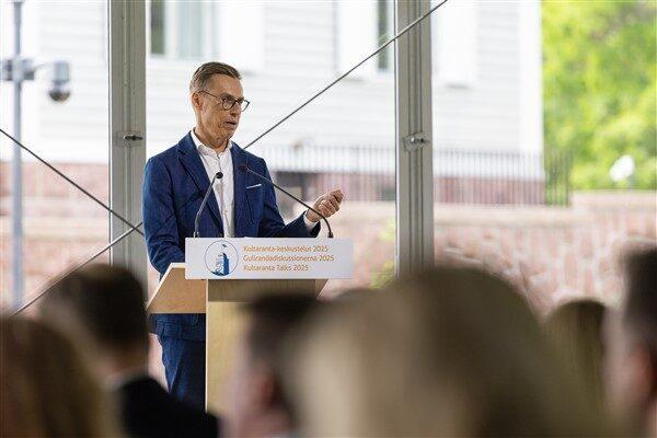 Finlandiya Cumhurbaşkanı Alexander Stubb, Karadağ Cumhurbaşkanı Jakov Milatovic ile bir