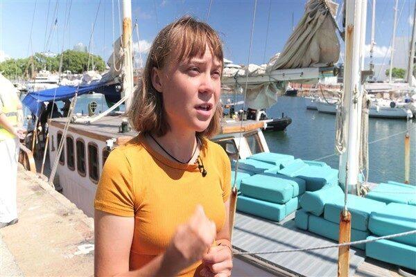 Thunberg daha önce Haziran ayında küçük teknelerden oluşan bir filoyla