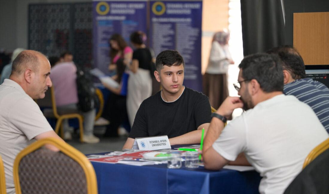 Esenyurt Belediyesi Sürekli Eğitim Merkezi tarafından Nazım Hikmet Kültür Merkezi’nde