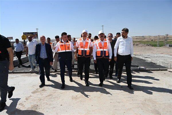 İnceleme sırasında basın mensuplarına açıklamalarda bulunan Batman Valisi Ekrem Canalp,