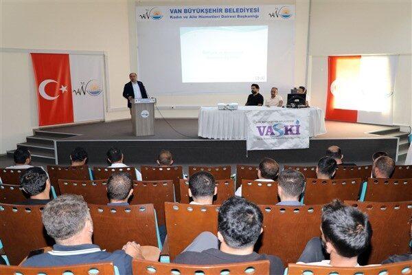 Van Büyükşehir Belediyesi hizmet içi egitimlerine devam ediyor. Bu kapsamda