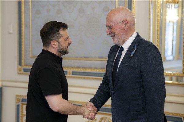 Ukrayna Devlet Başkanı Zelenski, Hollanda'ya, Rusya'nın Ukrayna'ya yönelik kapsamlı işgalinin