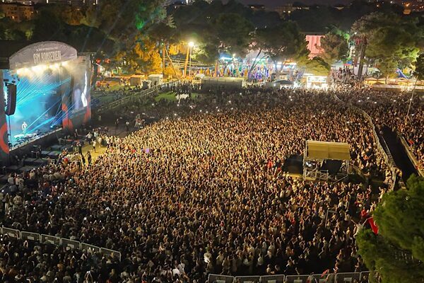 İzmir Büyükşehir Belediyesi ev sahipliğinde İzmir Fuarcılık Hizmetleri Kültür  ve