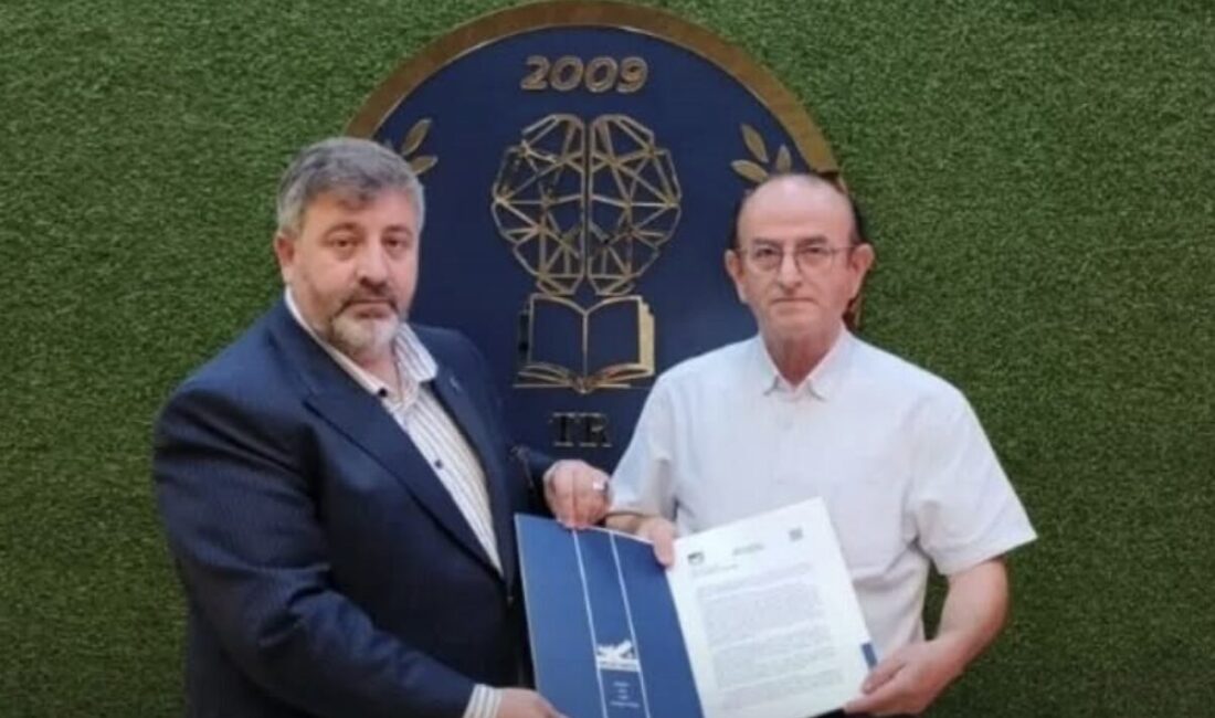   Millet Partisi Bursa İl Başkanı Hüsamettin Akyıldız ve il