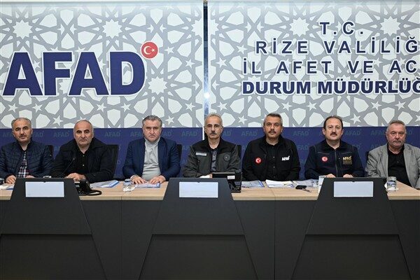 Ulaştırma ve Altyapı Bakanı Abdulkadir Uraloğlu, Rize'de meydana gelen selin