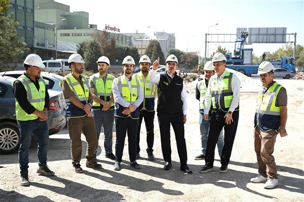 Konya Büyükşehir Belediyesi’nin trafiği rahatlatmak için Ankara Caddesi ile Adana
