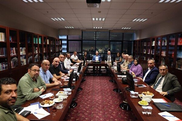 BAOB Yerleşkesi’ndeki toplantıya, ilçe belediye başkanları, akademik oda başkanları ve