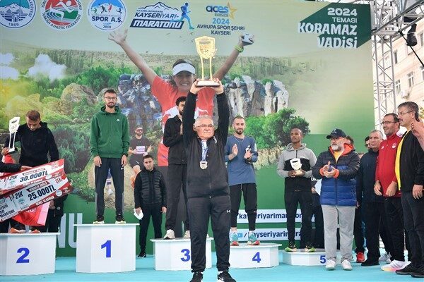 Kayseri’yi spor şehri yapma yolunda kentin, Altın Bayrak alarak 2024