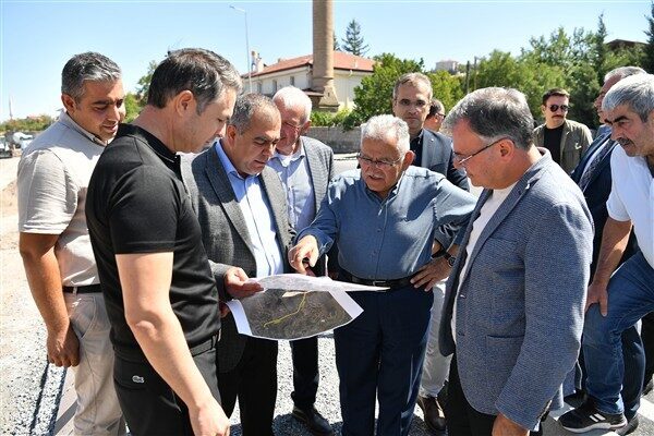 Kayseri Büyükşehir Belediye Başkanı Büyükkılıç, Hacılar ilçesinde Büyükşehir Belediyesi ile