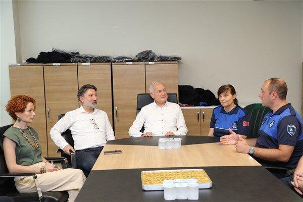 Ziyarette Başkan Çalık, zabıta personelinin ilçede huzur, güvenlik ve düzenin