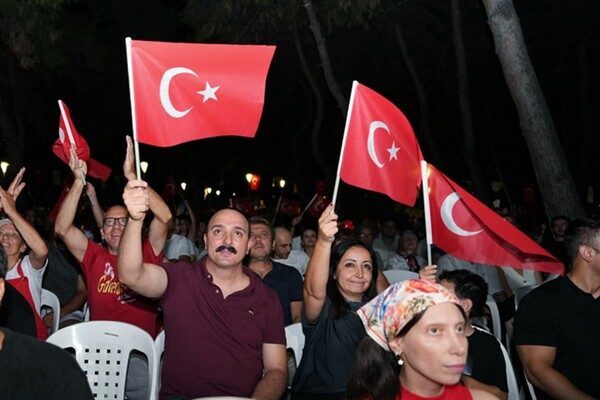 Çok sayıda Antalyalı, Türkiye A Milli Erkek Basketbol Takımı’nın Yunanistan