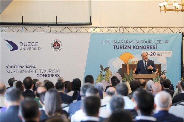 Düzce Belediye Başkanı Faruk Özlü 5. Uluslar arası Sürdürülebilir Turizm
