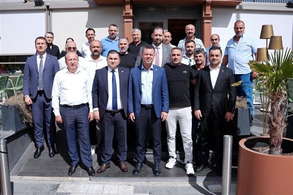 Toplantıya Çorlu Şoförler ve Otomobilciler Esnaf Odası Başkanı Nadir Samancı,