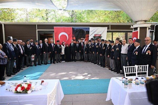 Ankara Büyükşehir Belediye Başkanı Mansur Yavaş, 19 Eylül Gaziler Günü