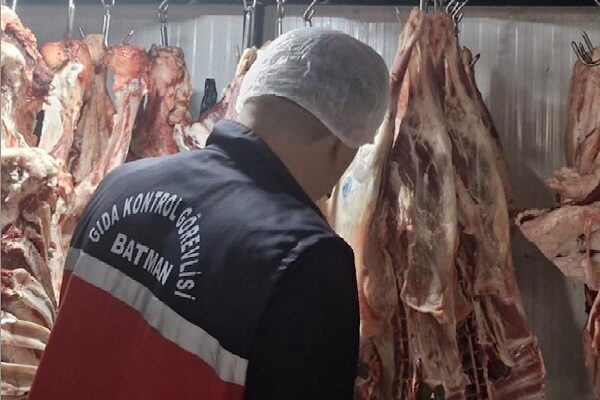Batman’da kaçak ve denetimsiz et kesimine karşı yürütülen denetimlere  aralıksız