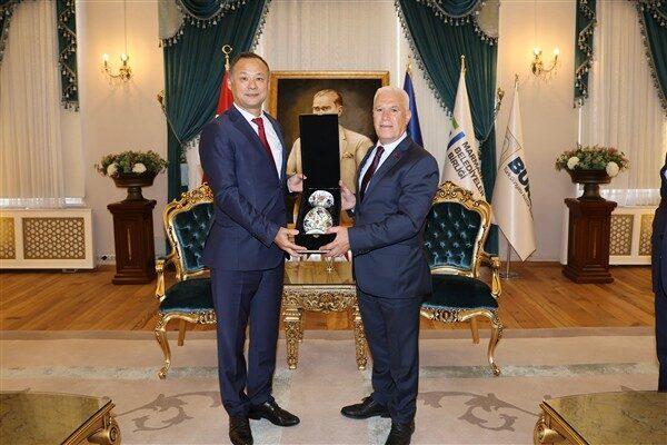 Kırgız Cumhuriyeti Ankara Büyükelçisi Ruslan Kazakbaev ve beraberindeki ekip Bursa