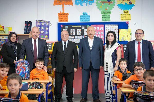Trabzon Büyükşehir Belediyesi tarafından , yeni  eğitim-öğretim yılı dolayısıyla öğrencilere