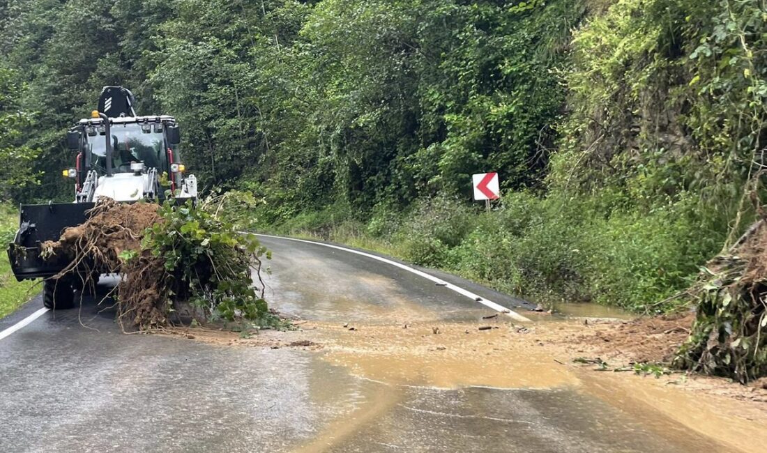Trabzon’da dün gece etkili olan şiddetli yağışlar, Akçaabat, Araklı, Maçka