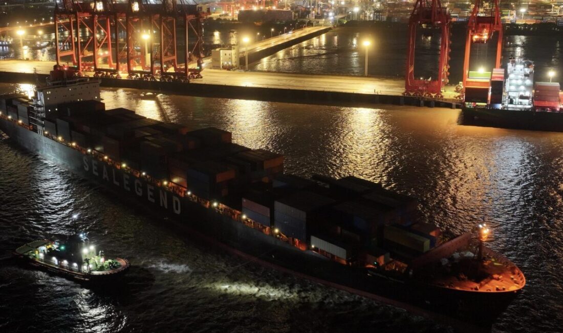 "Istanbul Bridge" adlı gemi, bu sabah saat 04.30 sıralarında Çin’in