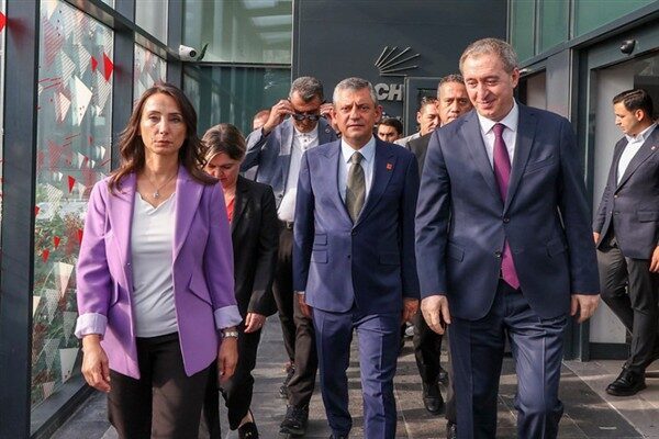 CHP Genel Başkanı Özel, Halkların Eşitlik ve Demokrasi Partisi Eş