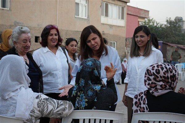 “Sözümüz Bitmedi, Şiddeti Birlikte Durduracağız” sloganıyla gerçekleştirilen kadın buluşmasına, Diyarbakır