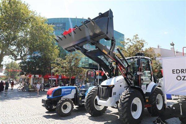 Edremit Belediyesi, altyapı ve üstyapı çalışmalarında kullanılmak üzere 2 adet