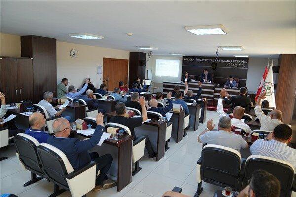 Meclis toplantısının açılışında konuşan Giresun Belediye Başkanı Fuat Köse, bir