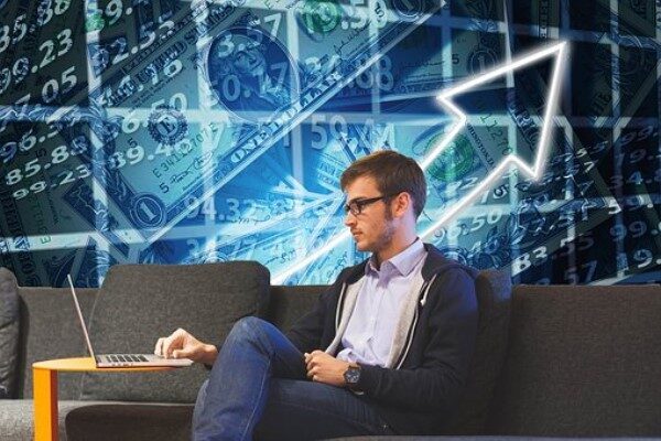 Kamuyu Aydınlatma Platformuna (KAP) yapılan açıklamada, ''MHRGY.E Yüzde 50 İç