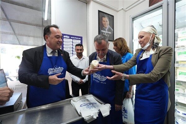 Şehzadeler ilçesinde açılan Kent Lokantası ve Halk Mandıra açılışının ardından