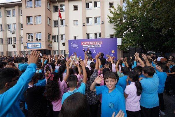 İBB Gençlik Hizmetleri Şube Müdürlüğü tarafından temin edilen setler, İl