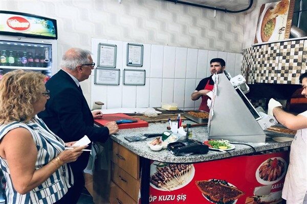 Bu kapsamda İlçe Başkanı Orhan Karaduman ve yönetim kurulu üyeleri,