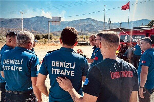 İzmir Büyükşehir Belediyesi İtfaiye Dairesi Başkanlığına bağlı ekipler, Denizli’de 29