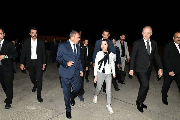 GAP Havalimanın’da Şanlıurfa Valisi Hasan Şıldak ve il protokolü tarafından
