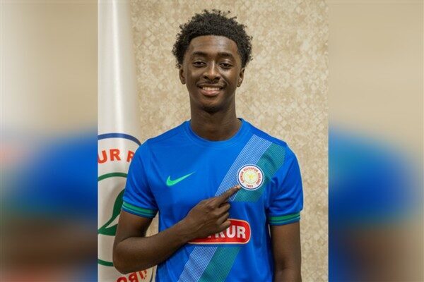 Çaykur Rizespor, Gana asıllı İngiliz futbolcu Jesurun Rak-Sakyi’yi kiralık olarak kadrosuna