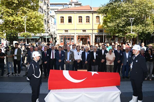 Trabzon’da 1980-1984 yılları arasında Belediye Başkanlığı görevinde bulunan Hasan Melek,