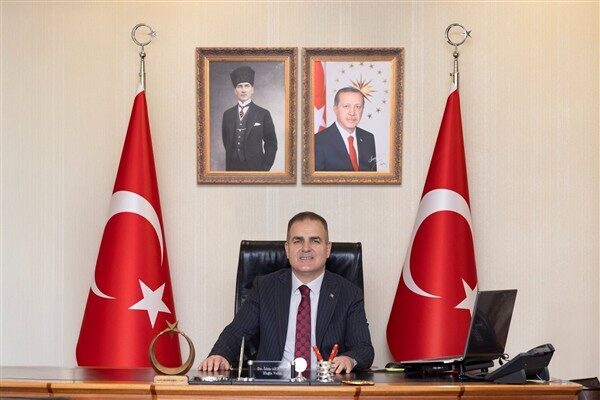 Muğla Valisi İdris Akbıyık, 19 Eylül Gaziler Günü'nü kutladı. Türk
