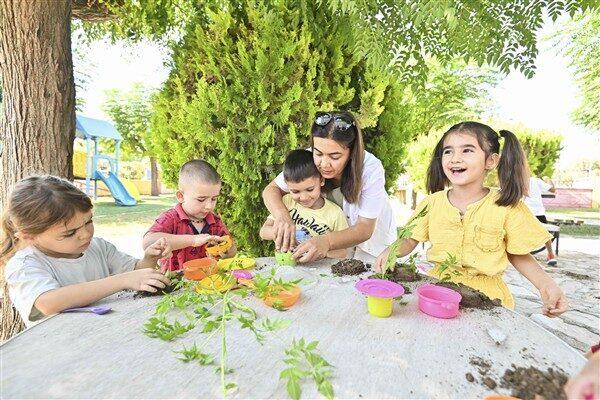 Muratpaşa Belediyesi kreşlerinde ilk ders zili çaldı. Çağlayan, Ermenek, Dutlubahçe,