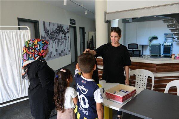 Nilüfer Belediyesi, yeni eğitim yılı öncesinde ihtiyaç sahibi ailelere destek