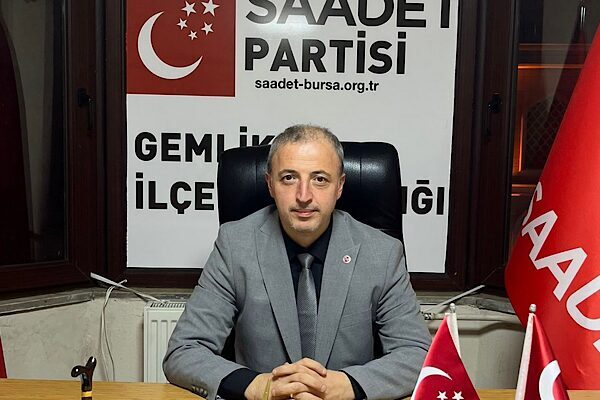 Saadet Partisi Gemlik İlçe Başkanı Cihangir Dinç, yaptığı basın açıklamasında