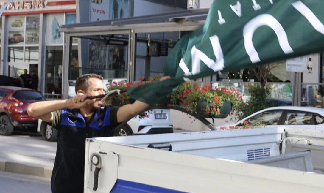 Van Büyükşehir Belediyesi Zabıta Dairesi Başkanlığı ekipleri, İl Emniyet Müdürlüğü