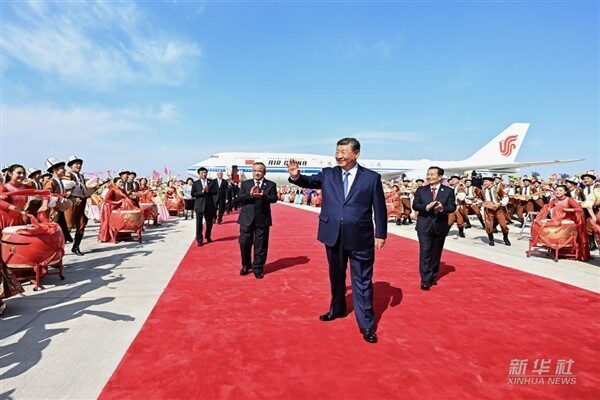 Çin Cumhurbaşkanı Xi Jinping’in başkanlık ettiği merkezi heyet, bugün öğleden