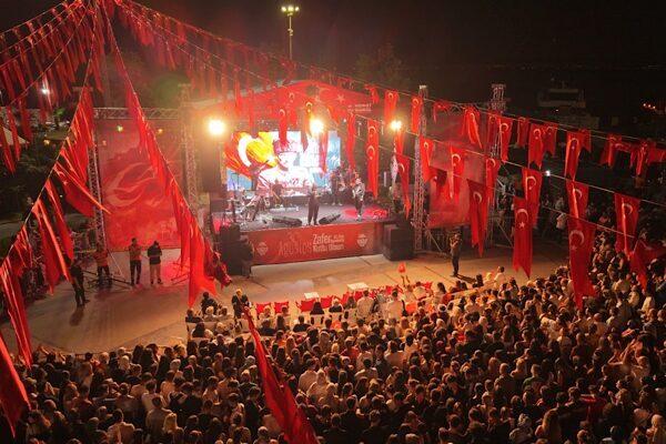 Yalova’da 30 Ağustos Zafer Bayramı kutlaması, Yalova Belediyesi tarafından 15 Temmuz