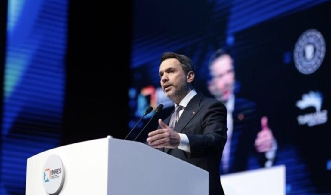 Enerji ve Tabii Kaynaklar Bakanı Alparslan Bayraktar, enerji altyapısına ilişkin