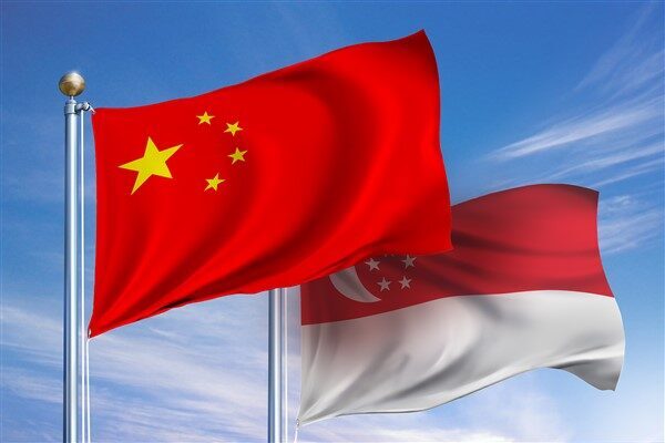 Cumhurbaşkanı Xi Jinping ve Singapur Devlet Başkanı Tharman Shanmugaratnam, iki ülke