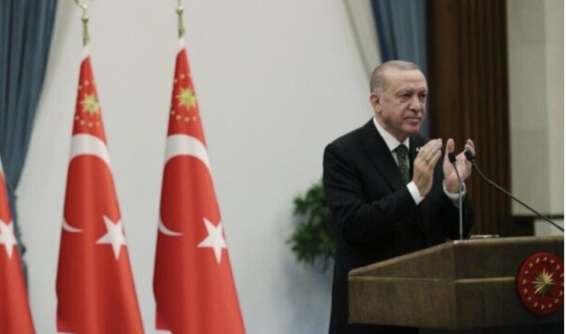 Cumhurbaşkanı Recep Tayyip Erdoğan, Azerbaycan ziyareti dönüşünde gazetecilerin sorularını yanıtladı