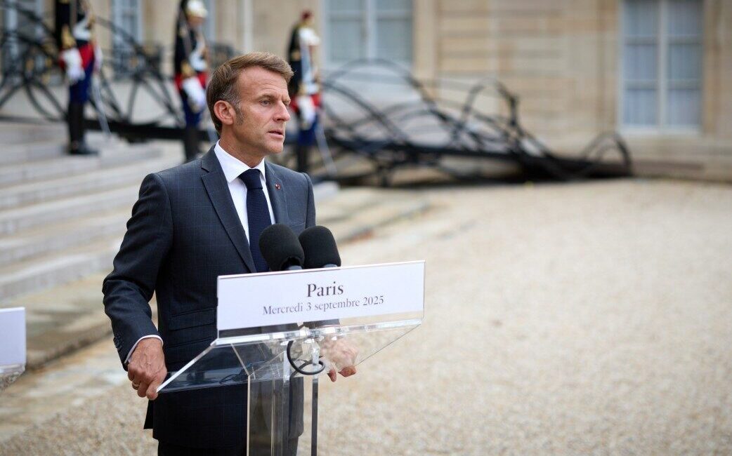 Fransa Cumhurbaşkanı Macron, Fransız bilim insanı Michel Devoret’in Nobel Fizik