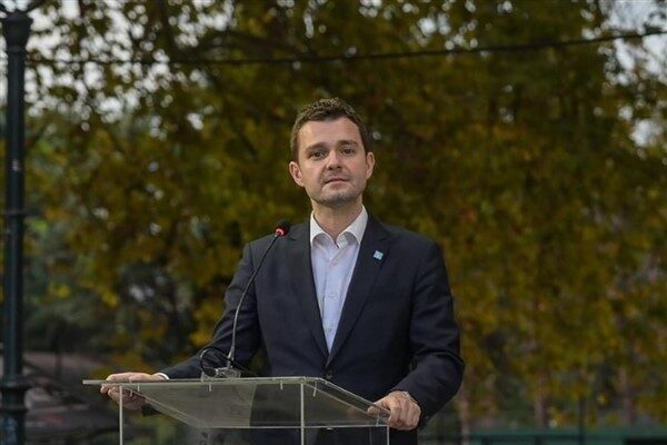 Kuzey Makedonya Dışişleri Bakanı Mucunski, İngiltere'nin Kuzey Makedonya Büyükelçisi Matthew