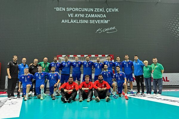 Ardventure Hentbol Erkekler Süper Ligi’ne başarılı bir başlangıç yapan Nilüfer